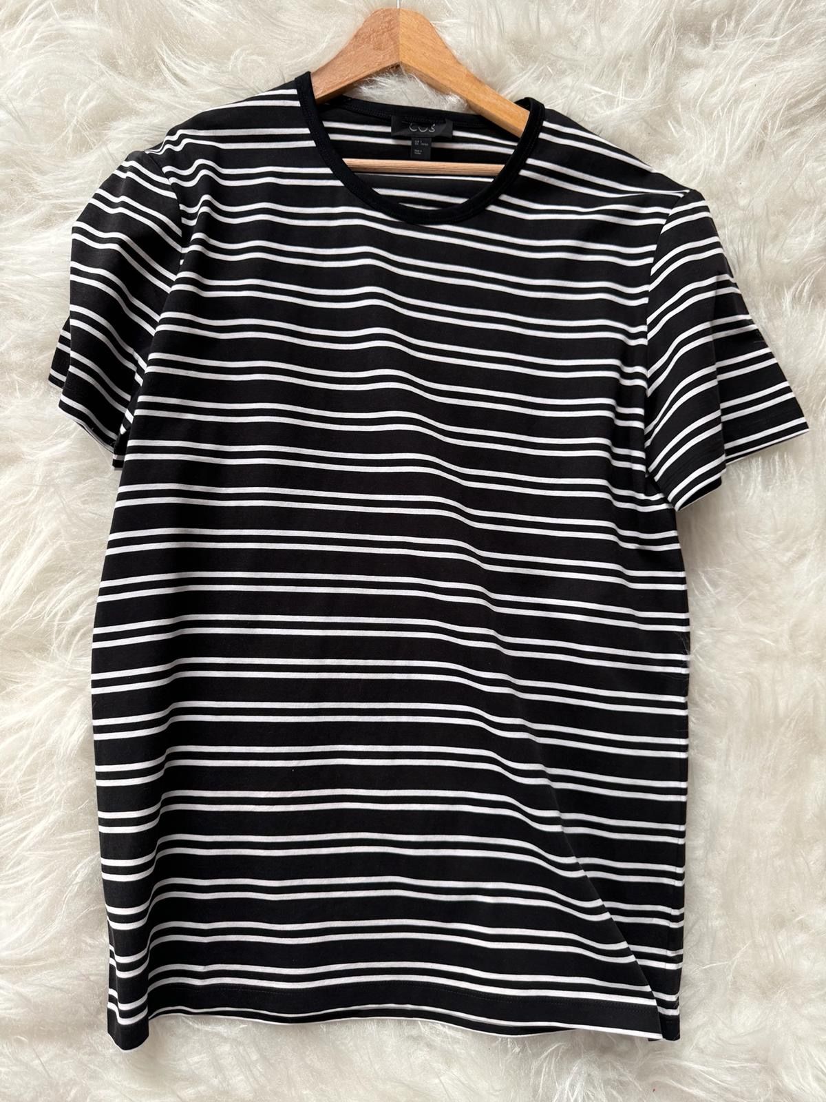 Cos Marka T-shirt