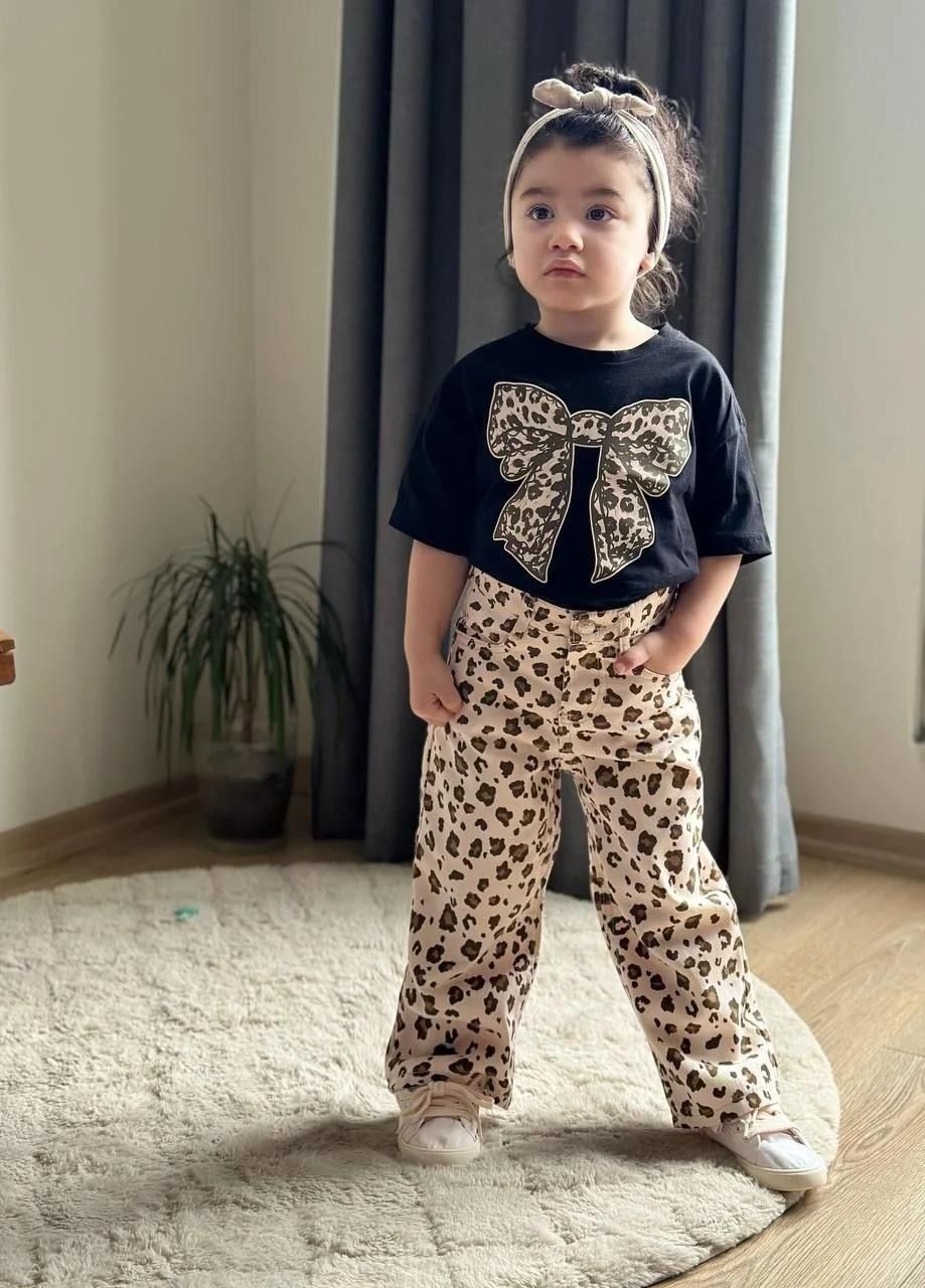 Kız çocuk leopar desenli