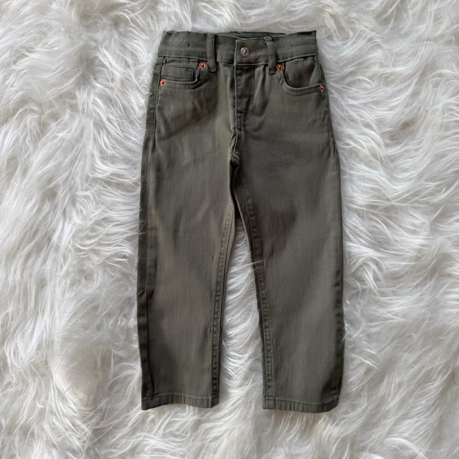 Unisex Model Jean