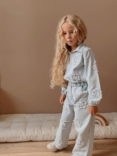 Kız çocuk denim takım ceketli(2li kombindir)(body dahil değildir)(KARGO TARİHİ 10 EYLÜLDÜR)