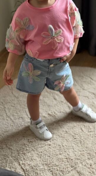 Kız çocuk çiçekli denim şortlu takım