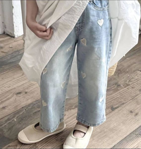 Kalp nakışlı jean