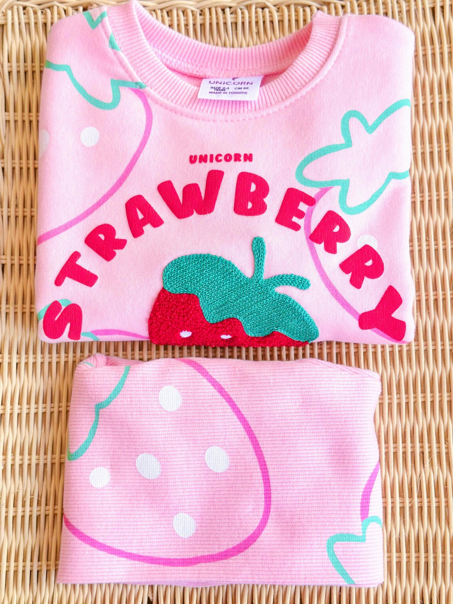 3 iplik kumaş kız çocuk kışlık taytlı takım(strawberry)